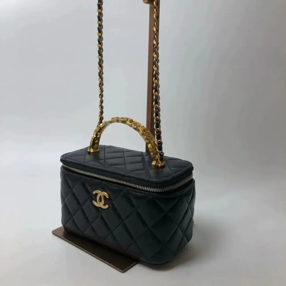CHANEL brand color